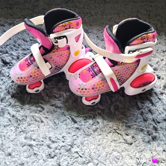 Roller Derby Other - ~SOLD~Roller Derby Fun Roll Adjustable Roller Skates for Beginners - size 11-2